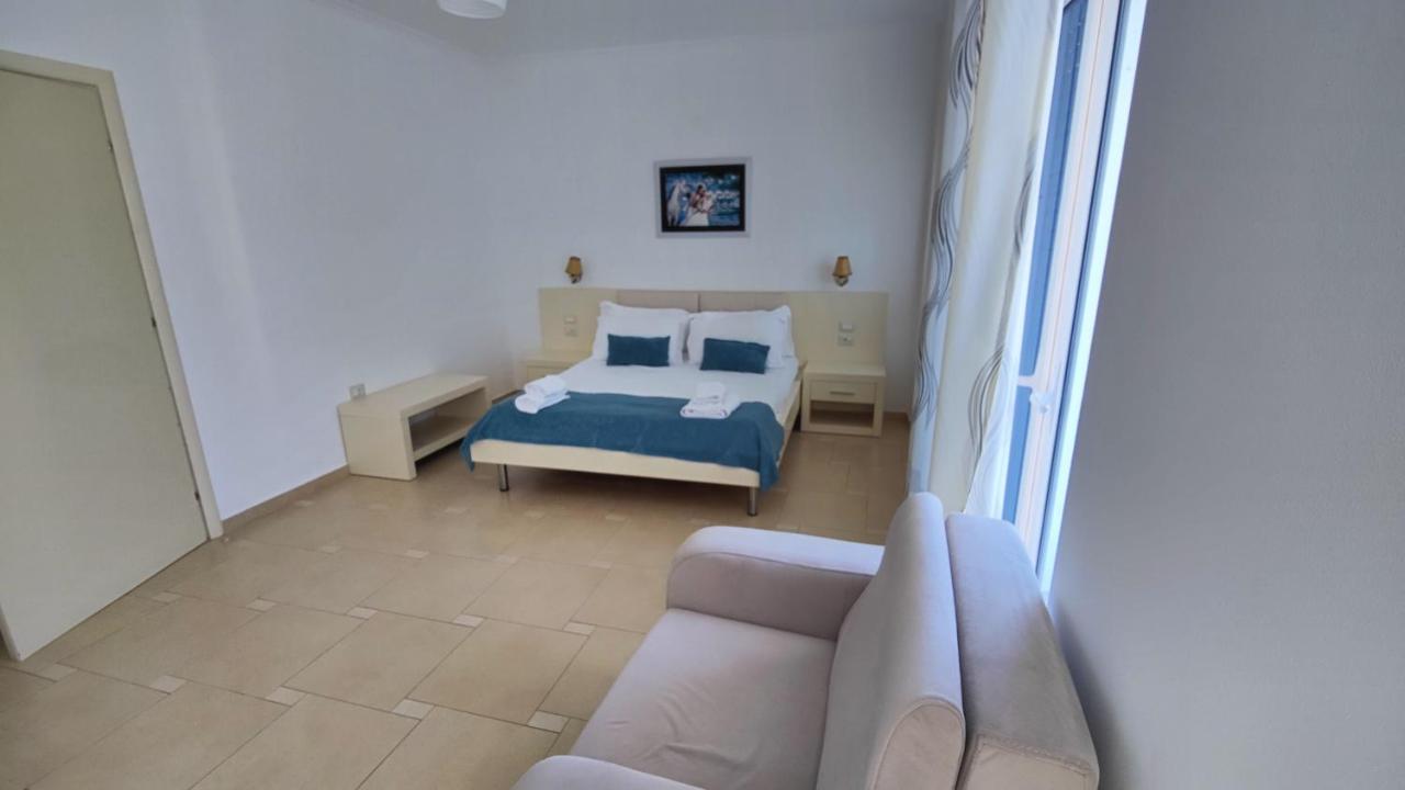 B&G Holiday Sarande Exterior photo