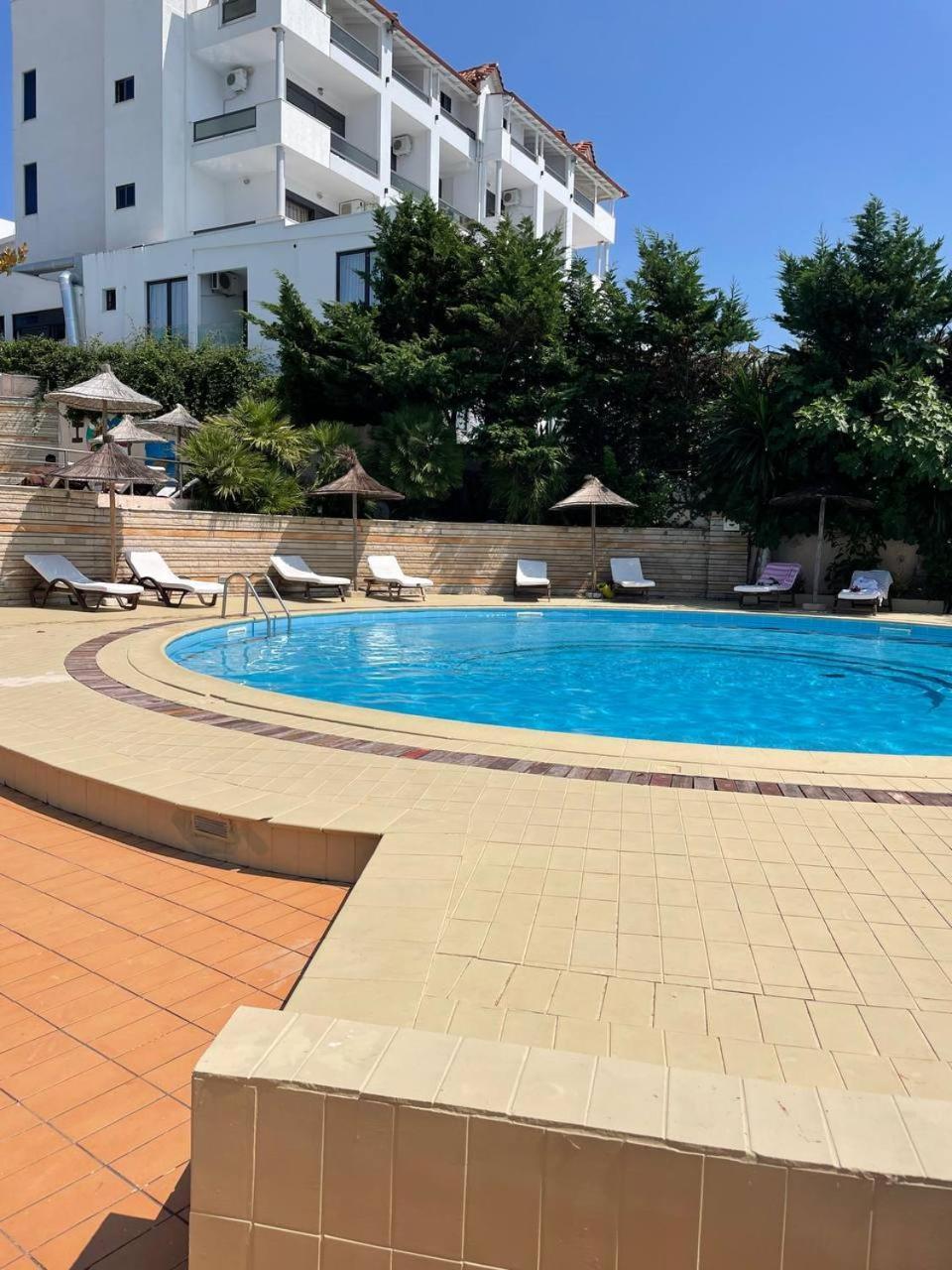 B&G Holiday Sarande Exterior photo