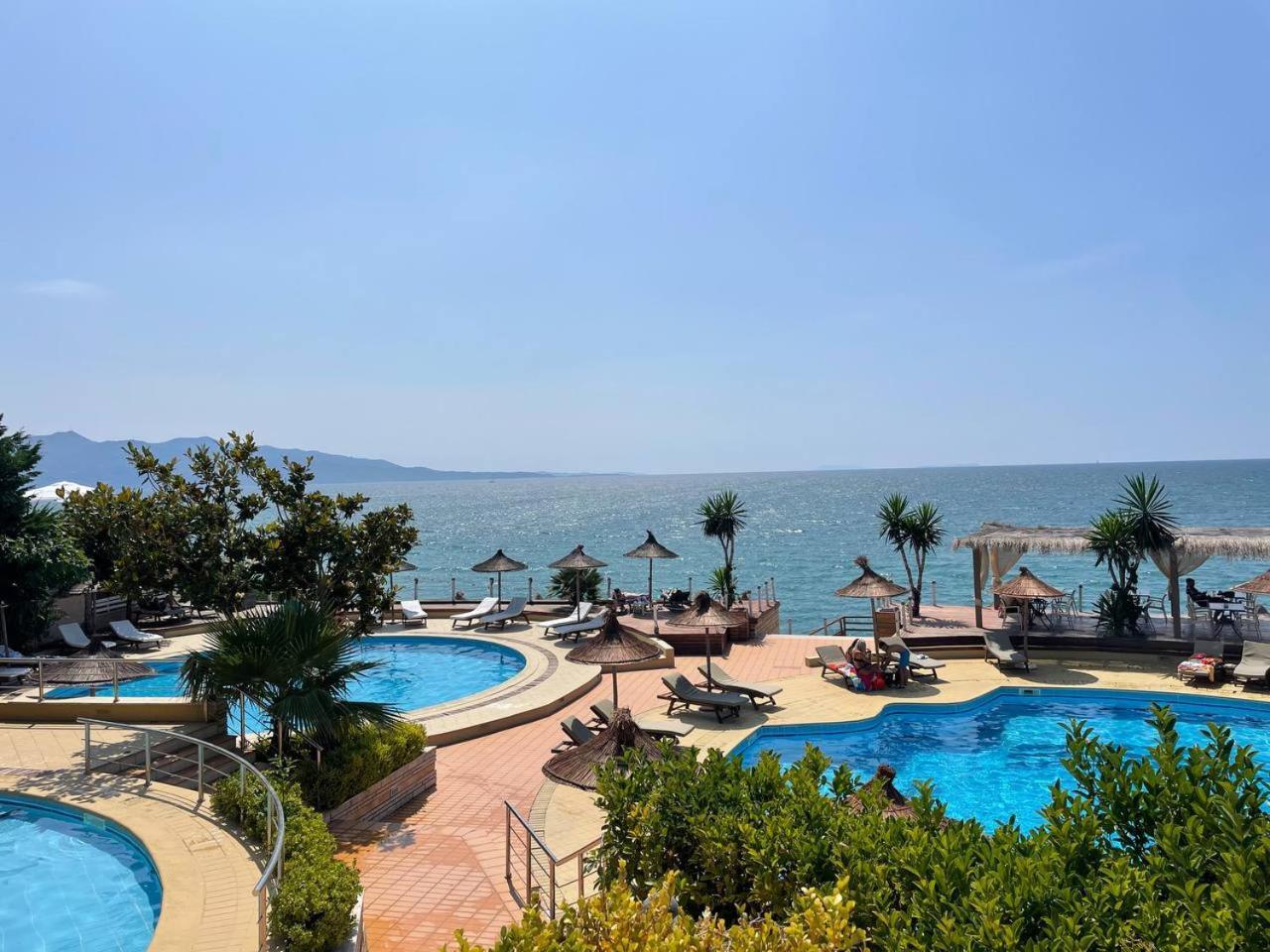 B&G Holiday Sarande Exterior photo