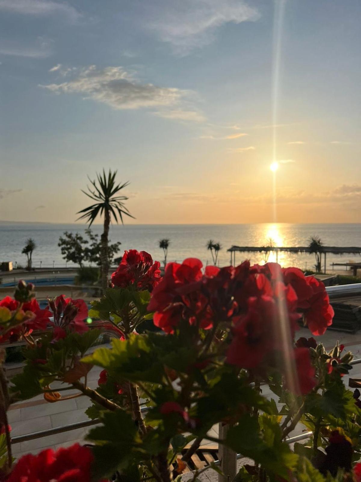 B&G Holiday Sarande Exterior photo